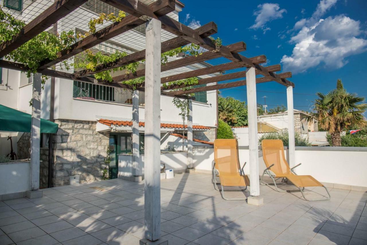 Villa Nika Selce Exterior foto