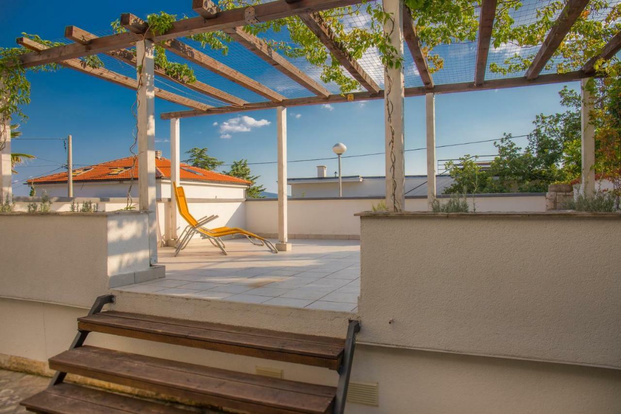 Villa Nika Selce Exterior foto